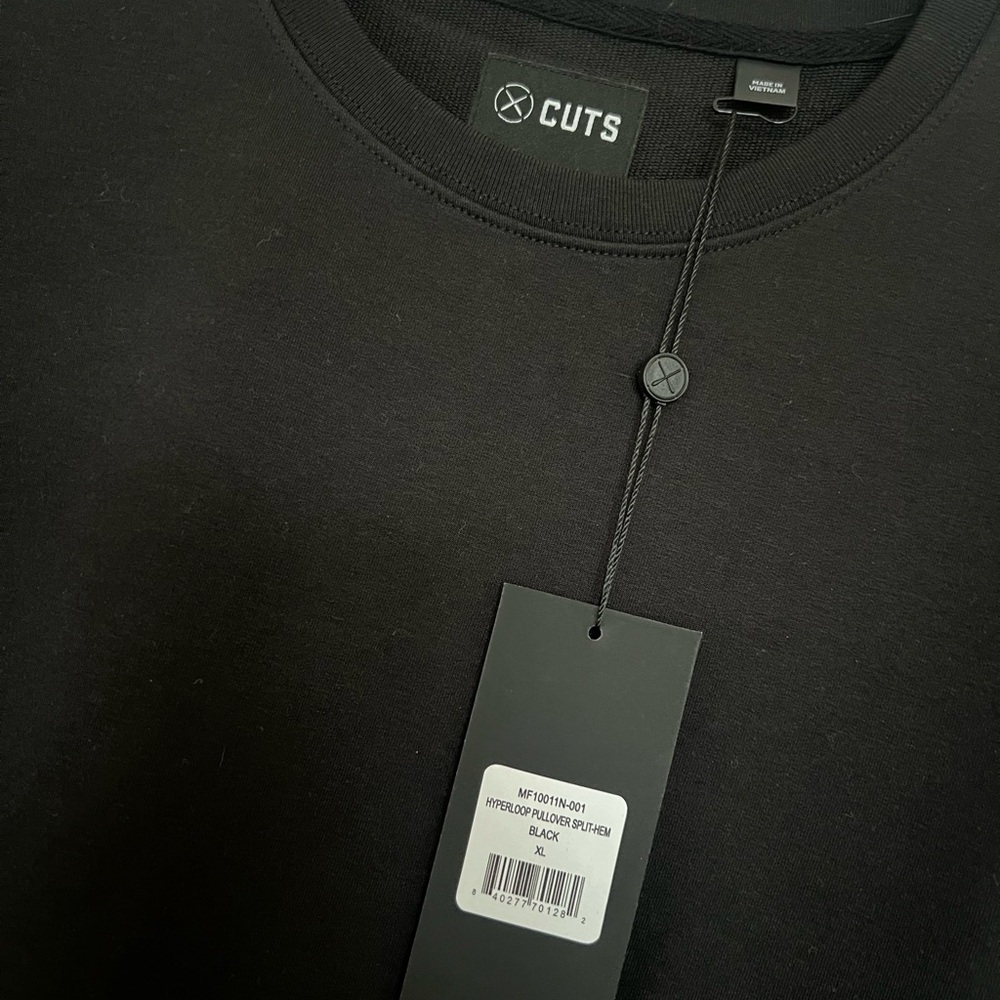 Cuts Hyperloop Pullover Split-Hem - Picture 2 of 4